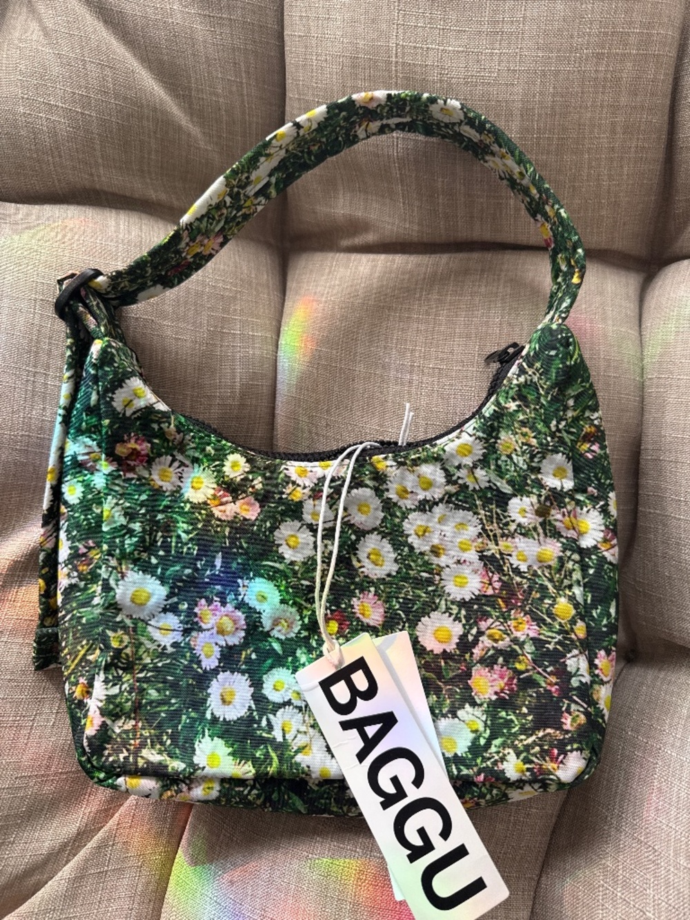 Baggu mini nylon shoulder bag in Daisy